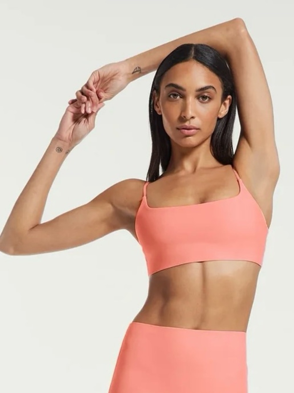 Le Ore by Bandier Bella bonded sports bra
